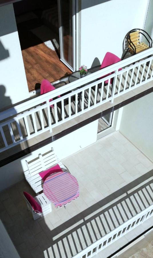 Apartmani Lezenic Dada نيوم المظهر الخارجي الصورة
